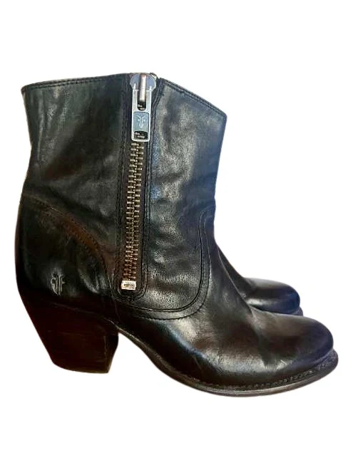 Leslie Zip Bootie - Pre-Loved